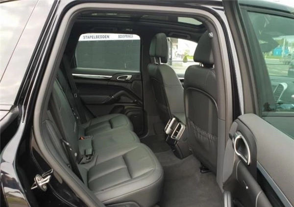 Porsche Cayenne cena 148000 przebieg: 188000, rok produkcji 2015 z Kraków małe 191